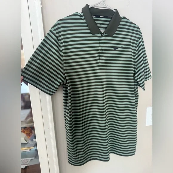 Nike Dri-FIT Victory Striped Golf Polo – Men’s Medium - Picture 4 of 10